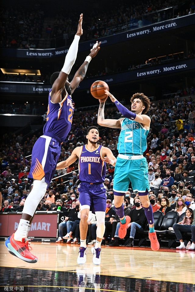 场边的诺丁 场边的诺丁