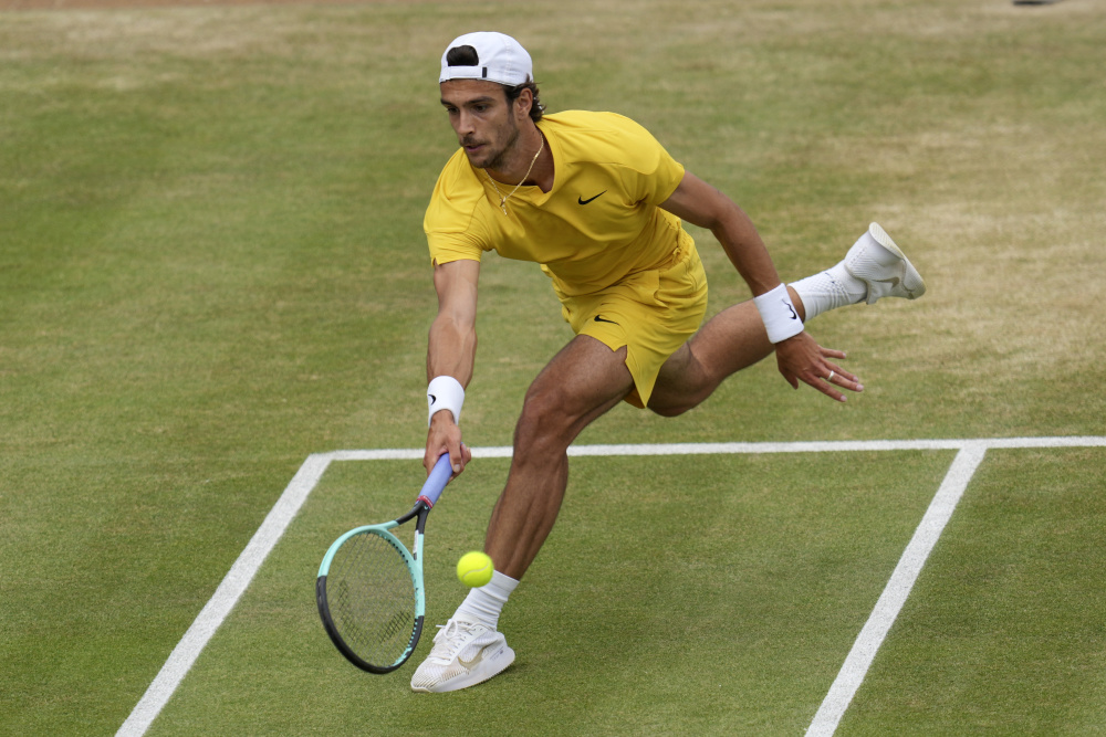 一位年轻有 一位年轻有