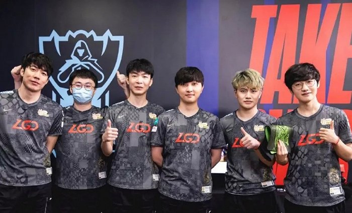 于尼瓦尔强 于尼瓦尔强