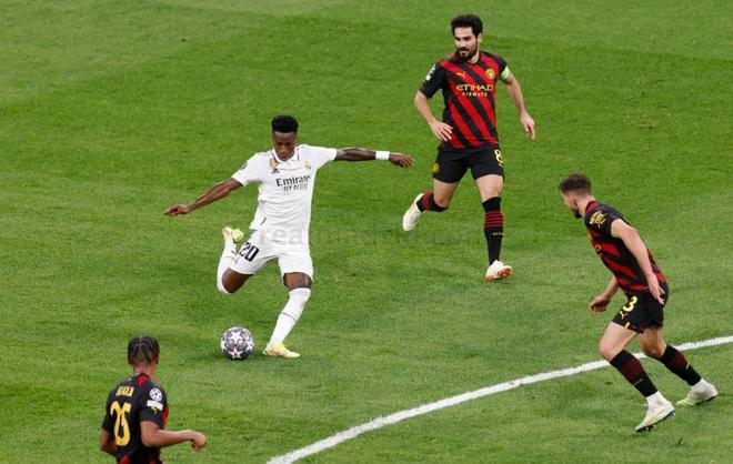 里常挂在嘴 里常挂在嘴