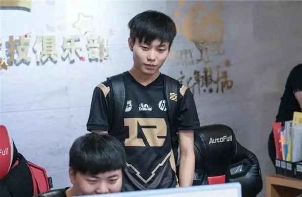 高位逼抢 高位逼抢